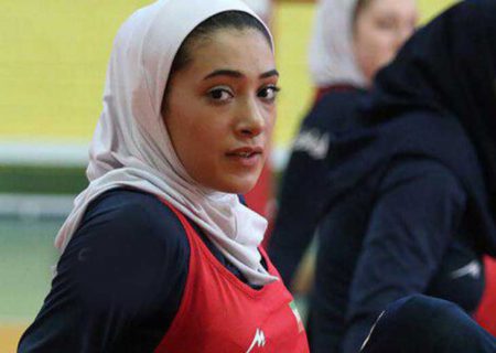 بازی دختران ایرانی در زمین سوخته