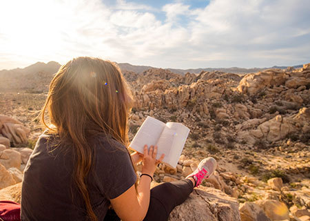 ۱۰ دلیل برای اینکه چرا باید هر روز مطالعه کرد