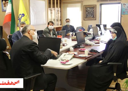 روستاها و صنایع خور و بیانک متقاضی گاز هستند