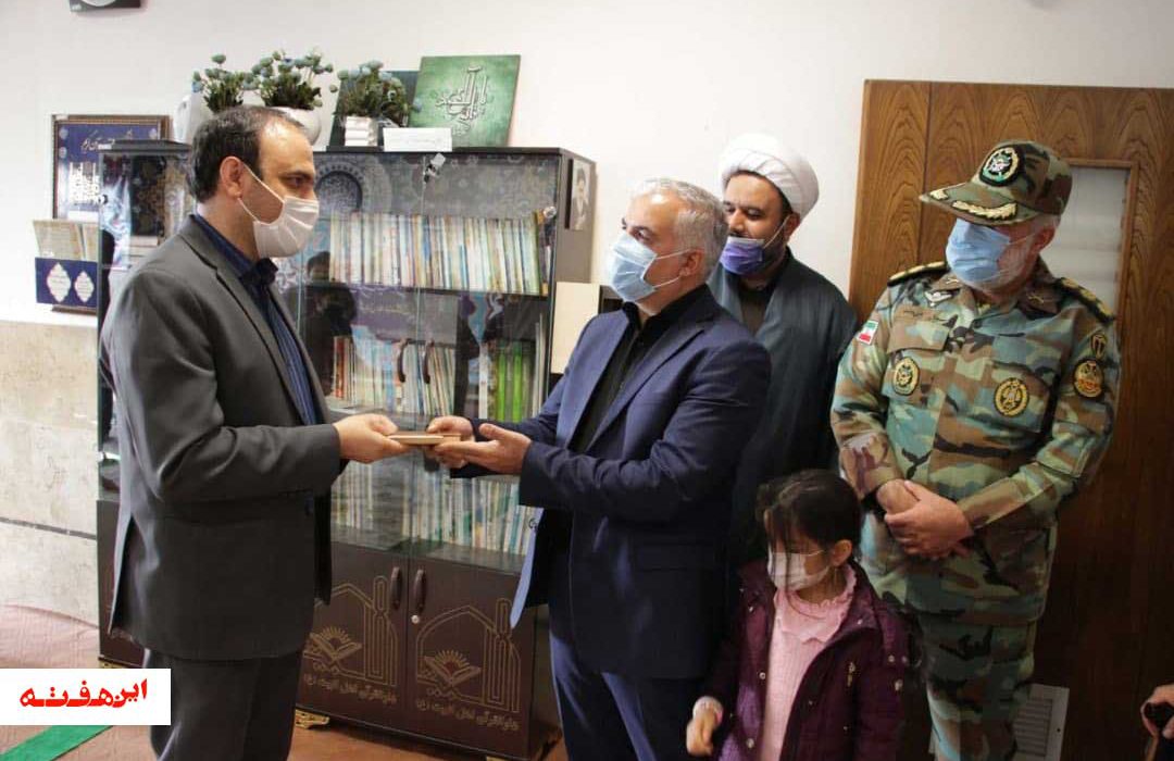 انس با قرآن و تاثیر آن باعث افزایش روحیه رشادت در پرسنل ارتش می شود