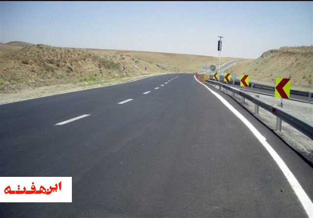 آسفالت گرم ۹۸ کیلومتر از راه های شریانی شهرستان اردستان