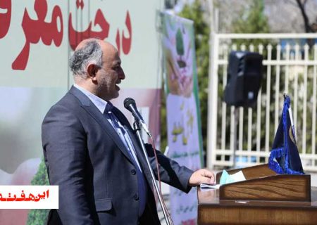 آیین درختکاری”درخت معرفت” برگزار شد