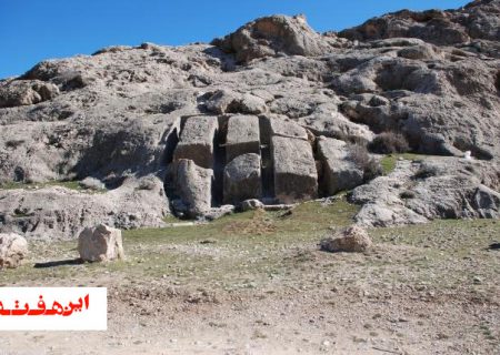 سنگ روی سنگ در نصف جهان بند نمی شود