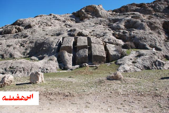 سنگ روی سنگ در نصف جهان بند نمی شود