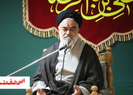 طلاب باید سرمایه توحید علمی را به عینی تبدیل کنند