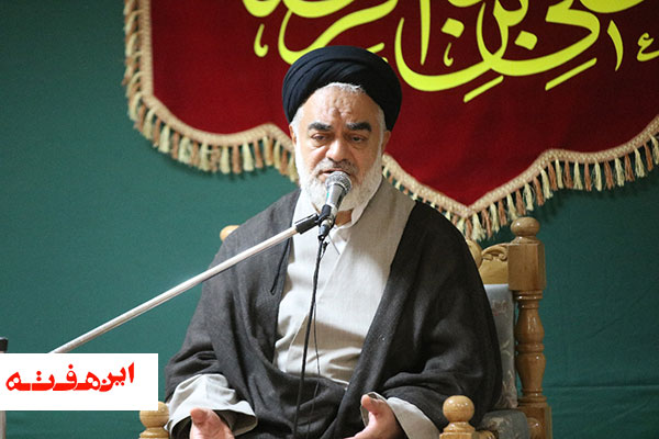 طلاب باید سرمایه توحید علمی را به عینی تبدیل کنند