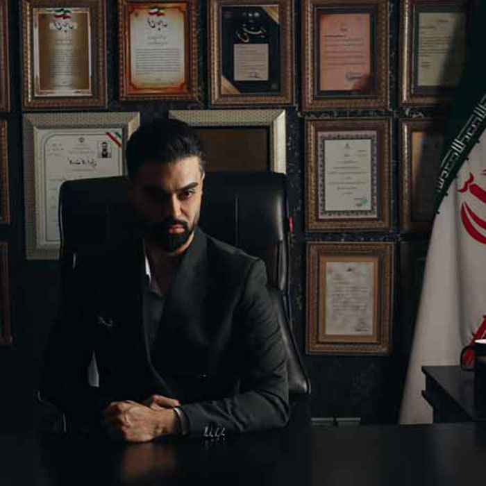 مروری بر رزومه ماکان آریا پارسا