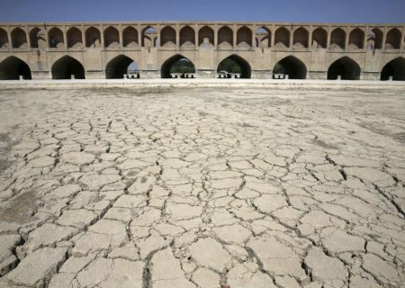 بحران آب در قلب ایران؛ اصرار اصفهان و یزد بر توسعه کشاورزی!